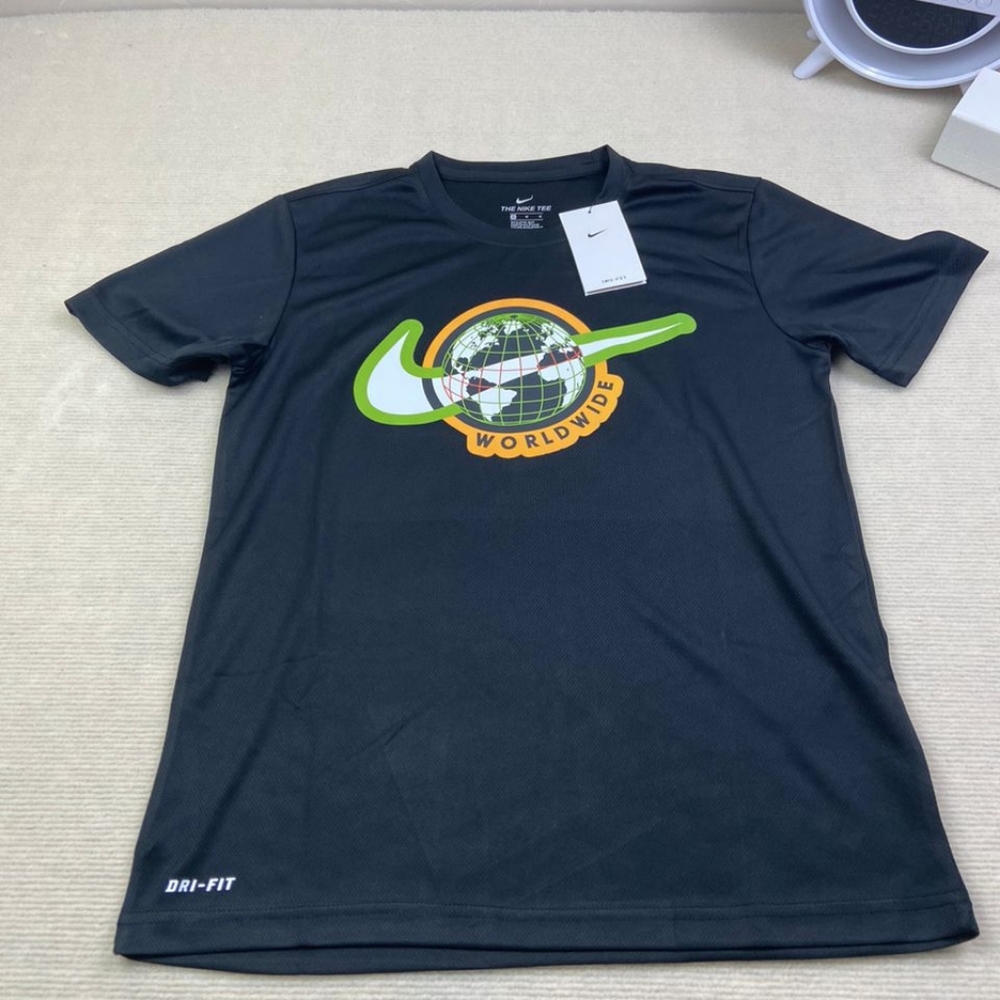 Nike T shirt